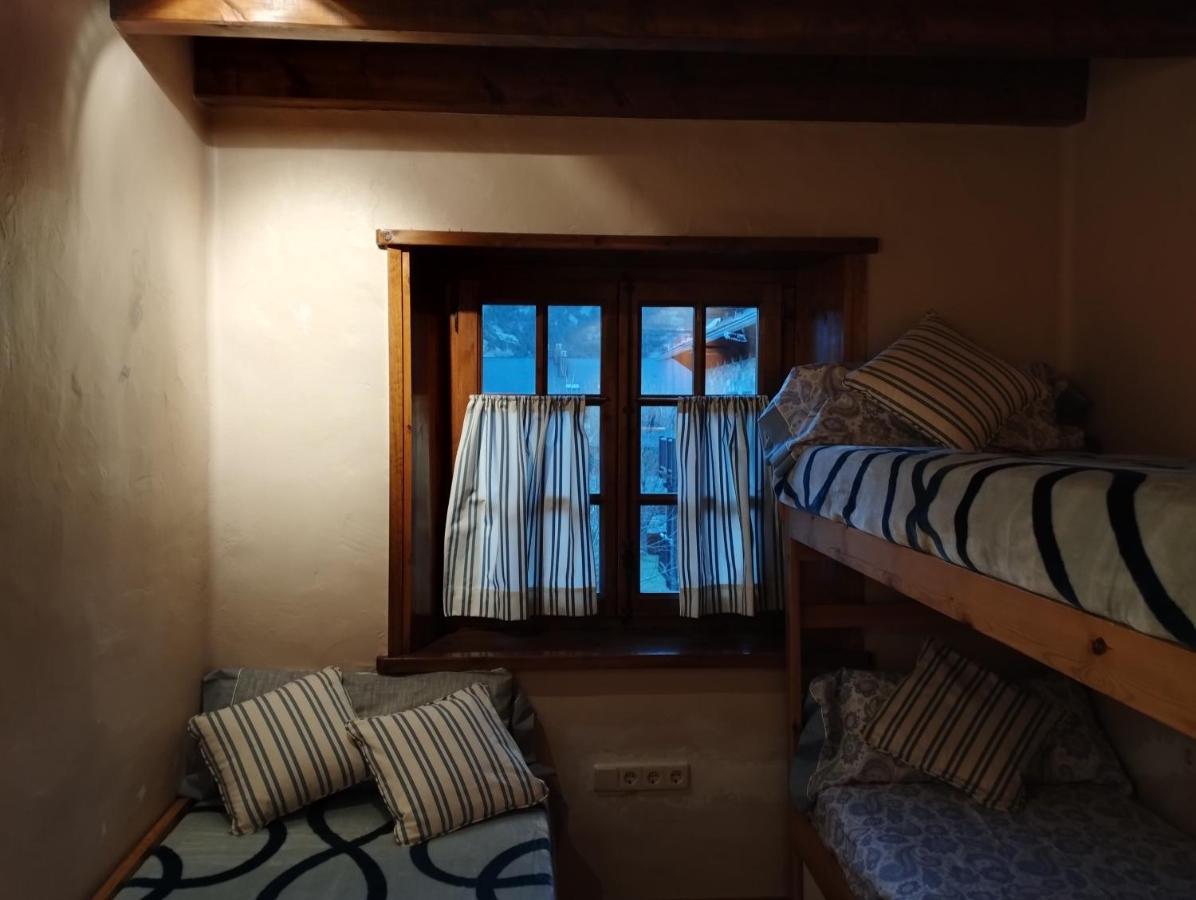 Esqui, Aigueestortes Y Boi-Tauell A Tus Pies En Ebrehogar Pla de l'Ermita Kültér fotó