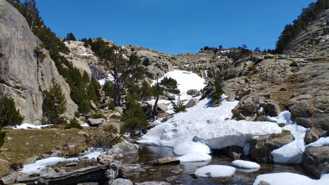 Esqui, Aigueestortes Y Boi-Tauell A Tus Pies En Ebrehogar Pla de l'Ermita Kültér fotó