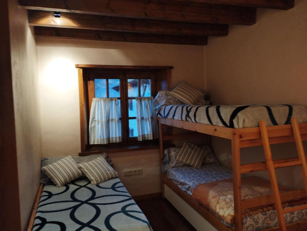 Esqui, Aigueestortes Y Boi-Tauell A Tus Pies En Ebrehogar Pla de l'Ermita Kültér fotó