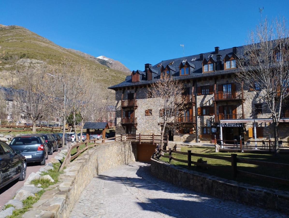 Esqui, Aigueestortes Y Boi-Tauell A Tus Pies En Ebrehogar Pla de l'Ermita Kültér fotó