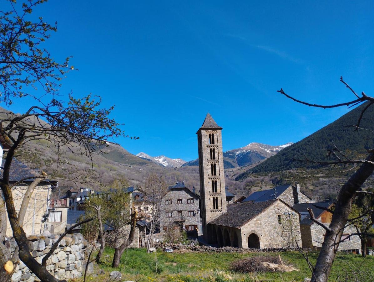 Esqui, Aigueestortes Y Boi-Tauell A Tus Pies En Ebrehogar Pla de l'Ermita Kültér fotó